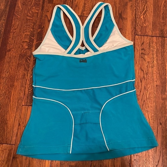 🔥2/$15 Fila Workout Top - Picture 9 of 14